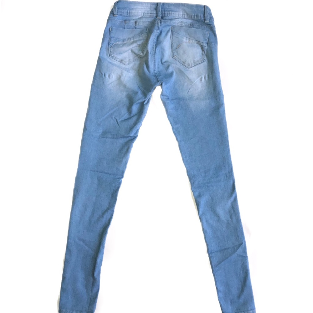 Light Jeans - Picture 6 of 6